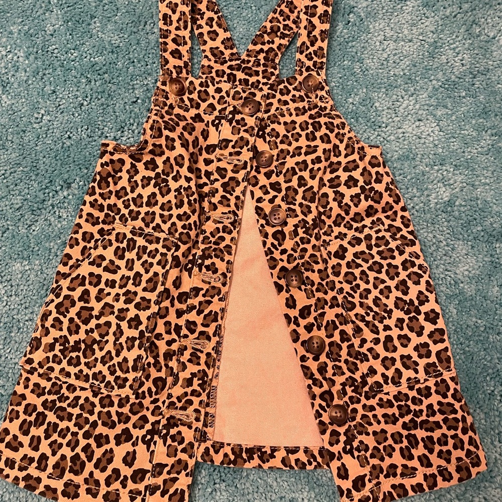 Size 2T Toddler girls animal print dress perfect for summer or fall.